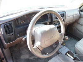 1998 TOYOTA TACOMA SR5 TAN XTRA CAB 2.4L MT 2WD  Z17858